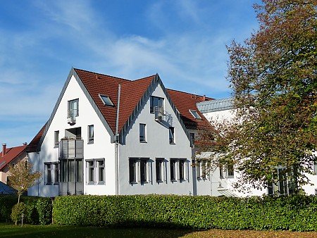 Haus mit einer Solaranlage für nachhaltiges wohnen