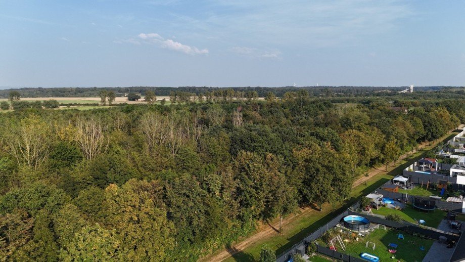 dji_fly_20240905_173806_0125_1726198577960_photo Doppelhaush�lfte Niederzier