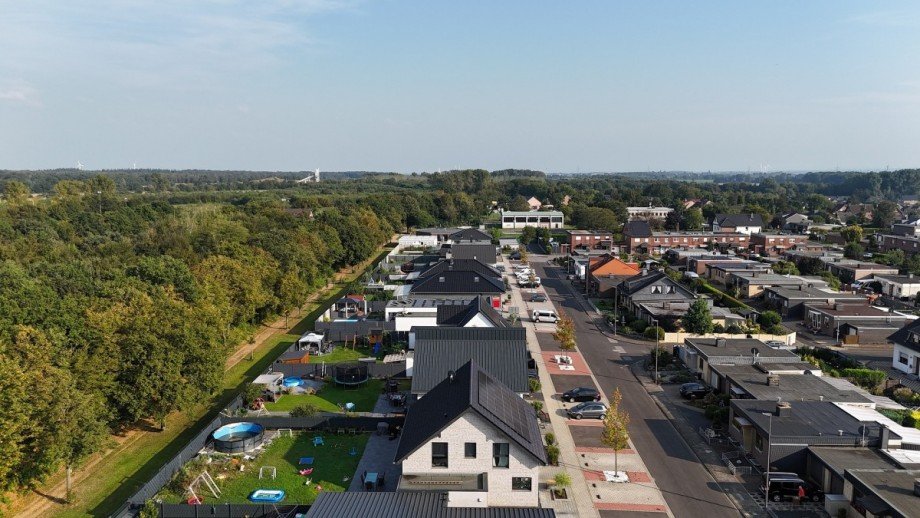 dji_fly_20240905_173810_0126_1726198577614_photo Doppelhaush�lfte Niederzier