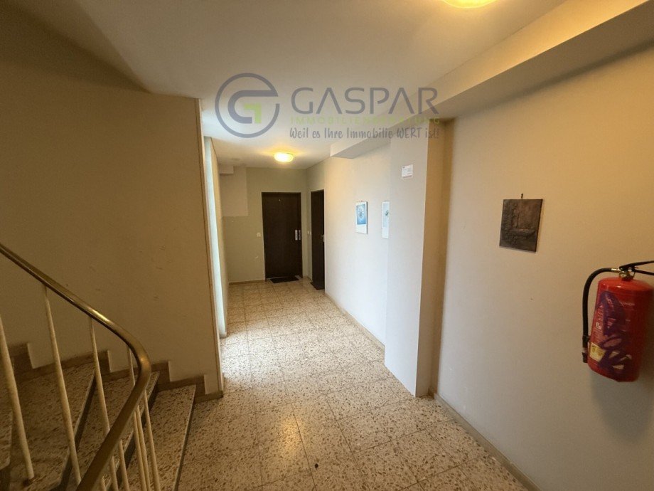 Flur zur Wohnung Etagenwohnung D�ren