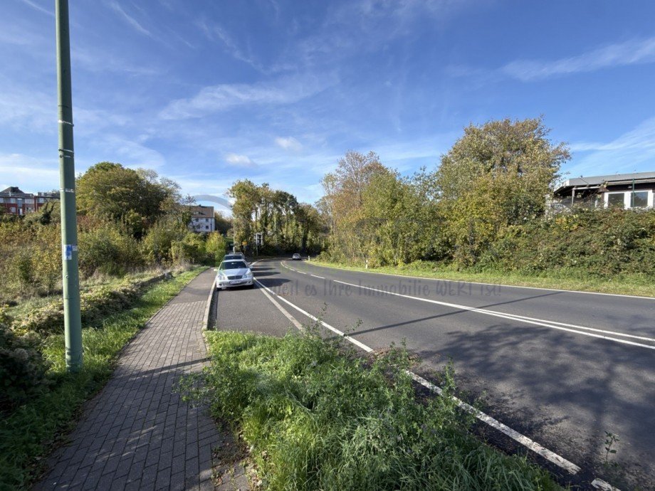 Abendener Stra�e (L 11) mit Gehweg Grundst�ck Nideggen