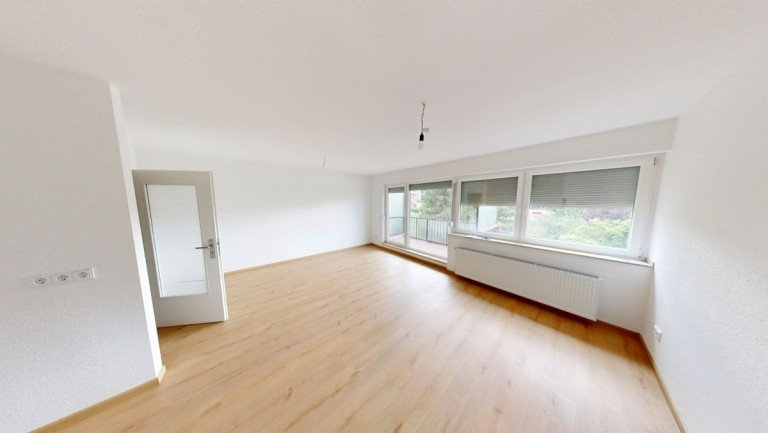 Wohnzimmer mit K�che D�ren Etagenwohnung Sanierte 3-Zimmer-Wohnung mit Balkon in D�ren