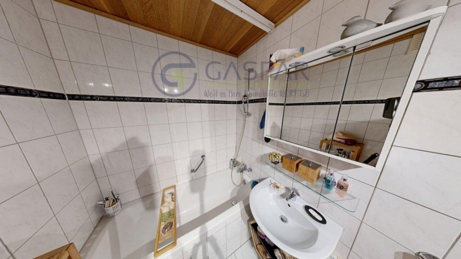 Wohnung Dachgeschoss Mehrfamilienhaus H�rtgenwald