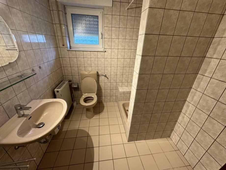 Bad Souterrainwohnung Inden