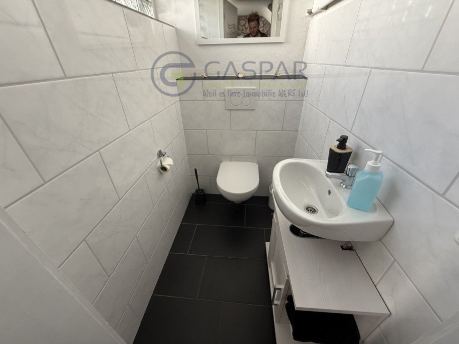 WC Doppelhaush�lfte Heimbach