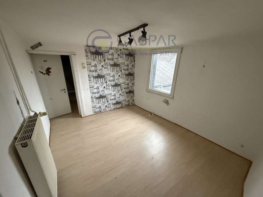OG Zimmer IV Zweifamilienhaus D�ren