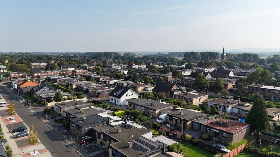 dji_fly_20240905_173812_0127_1726198577294_photo Doppelhaush�lfte Niederzier