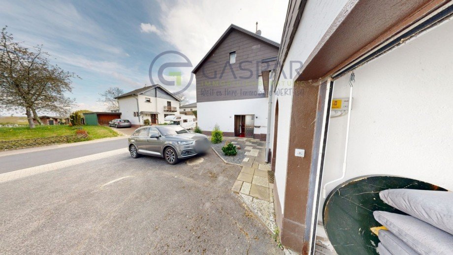 Stellpl�tze vor der Garage Einfamilienhaus D�ren