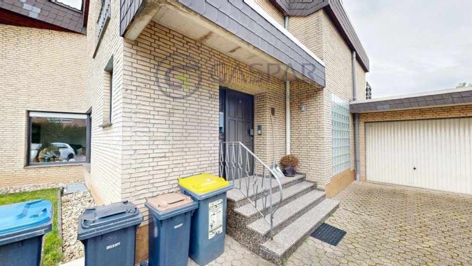Au�enansicht Eingangsbereich Zweifamilienhaus Kreuzau