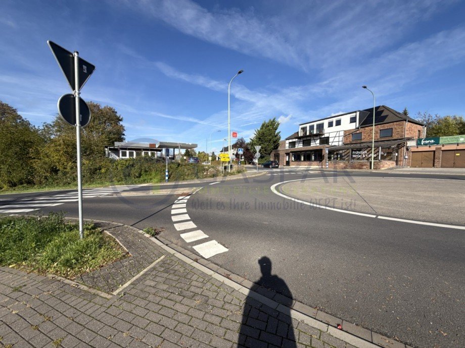 Kreisverkehr am Ortseingang Nideggen Grundst�ck Nideggen