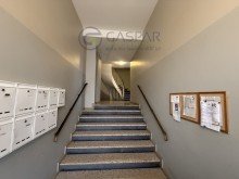 Eingang Mehrfamilienhaus Zwei Zimmer Wohnung mit Balkon zum Kauf in D�ren