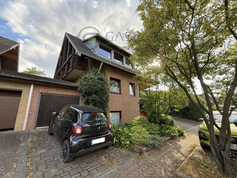 Garage und Stellplatz Einfamilienhaus Langerwehe